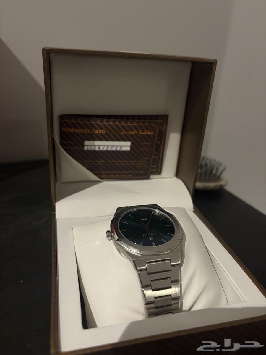 ساعه من PROUD شاريها و ماستعملتها الا ثلاث مرات64413193992450111
