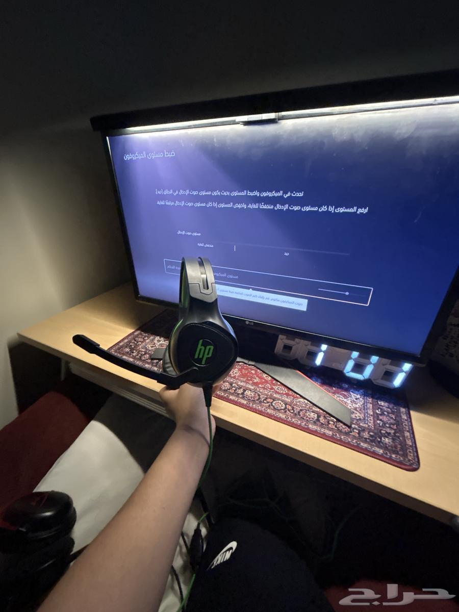 A new headphone, I opened it from its cartoon box64418080028289110