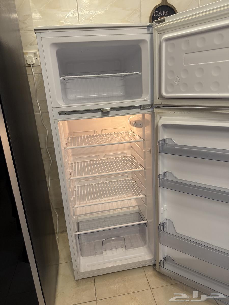ثلاجه للبيع نظيفه64415746668546111