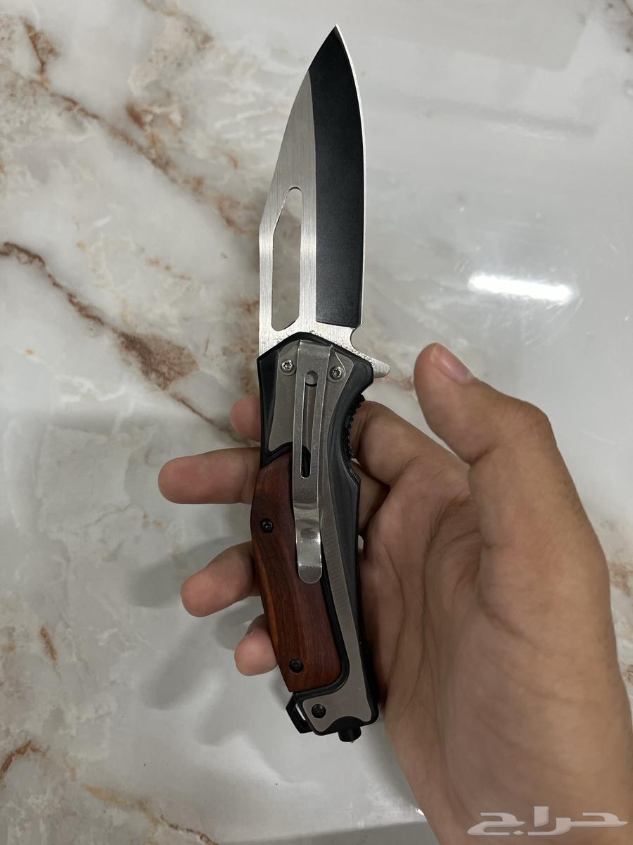 سكين من شركة BUCK الأمريكيه64417211221251112