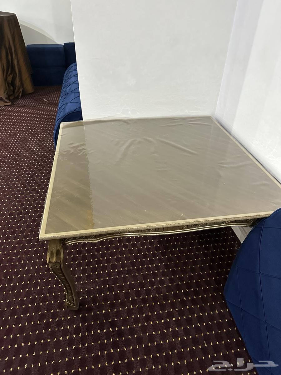 طاولة للمجالس64417725607043111