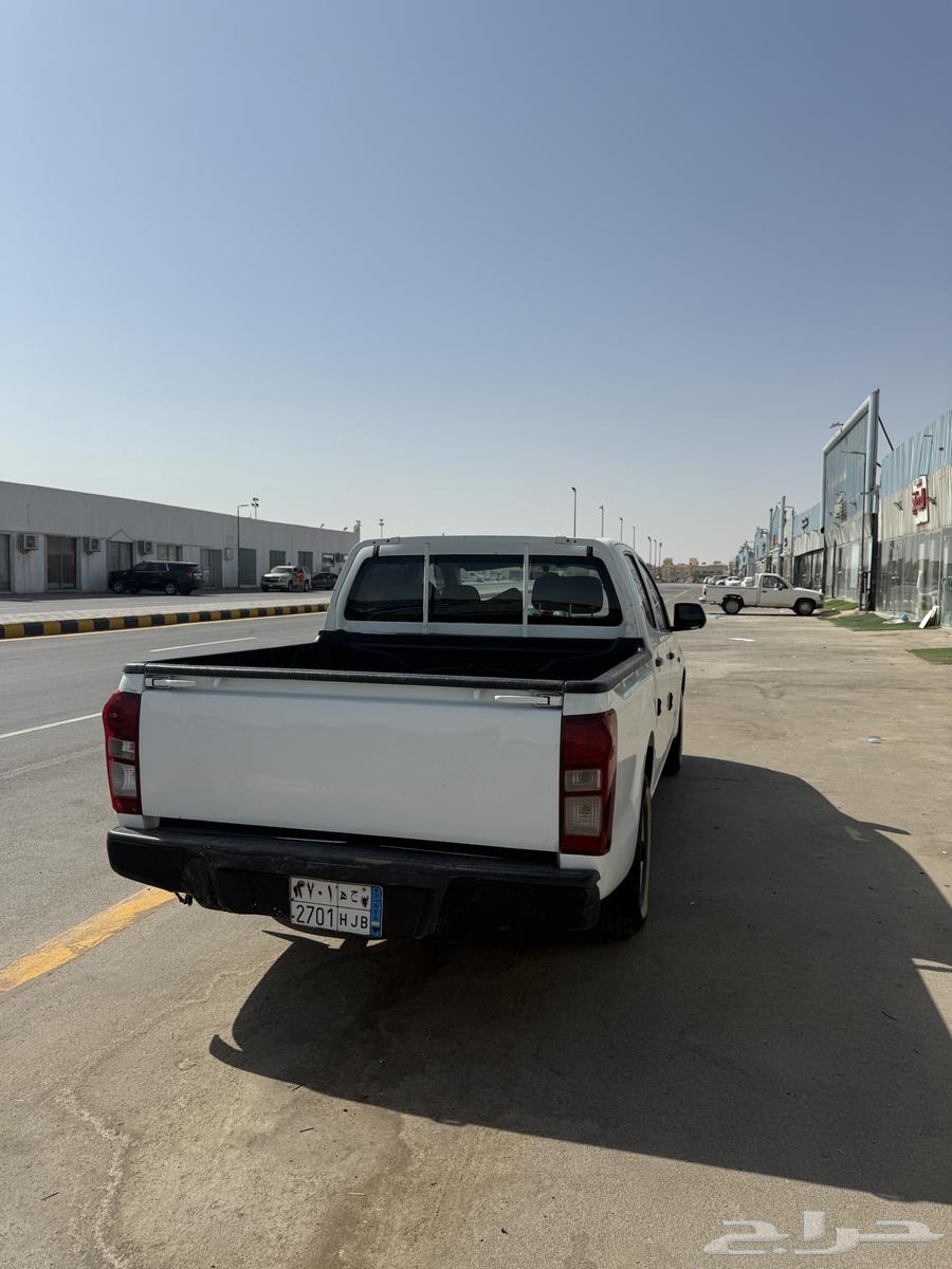 Isuzu van two-wheel drive from bumper to bumper 201664573741059331111