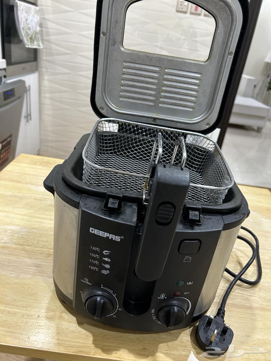Electric fryer with clean usage64419078369153110