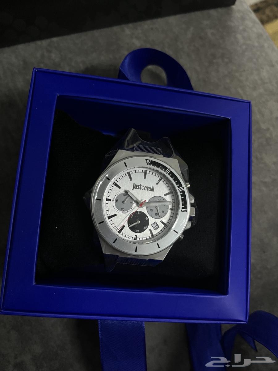 ساعة من الحميضي لم يتم لبسها و لا مره جديدة64417644874241111