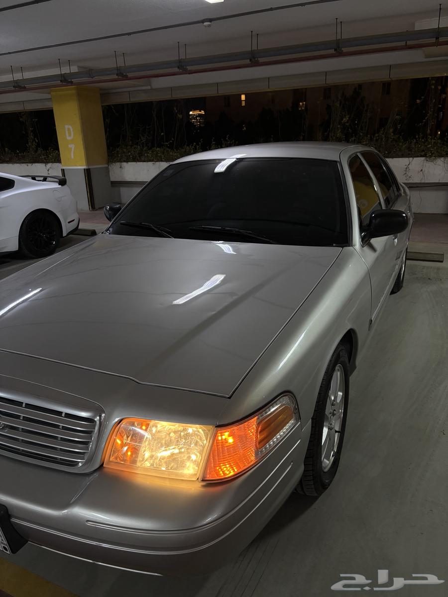 فورد فكتوريا 2010 شاصي طويل سعودي مدني ممشى 185 الف مالك 264577600750979112