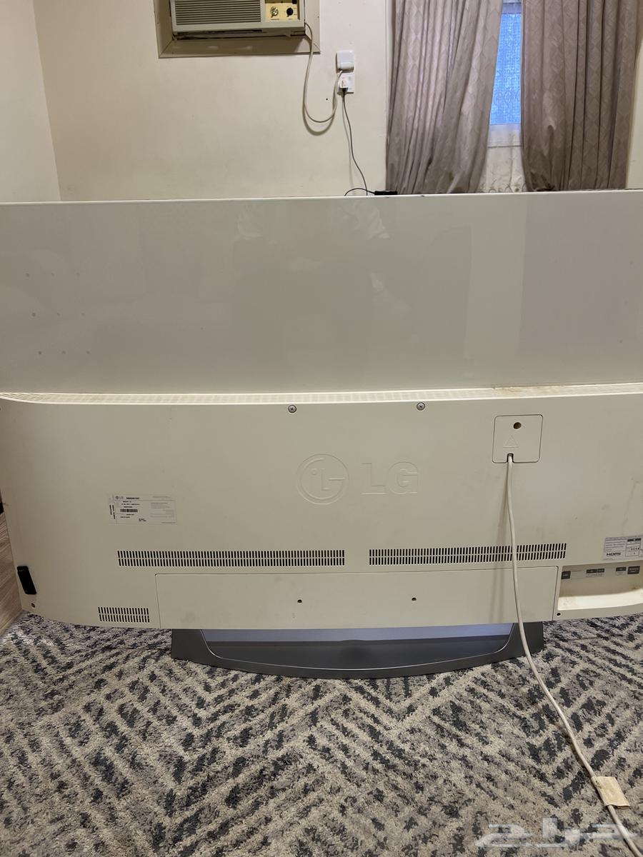 شاشة LG نوع قديم بسس الشاشه خربانه اي سعر جاني ابيعه64413719476994111