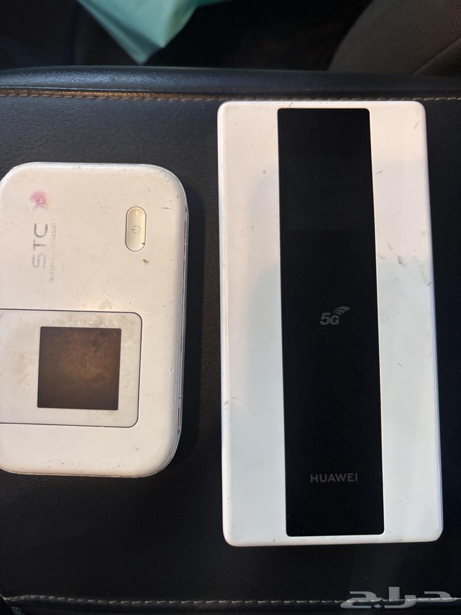 Huawei 5G router and 4G Sawa64416941378947110