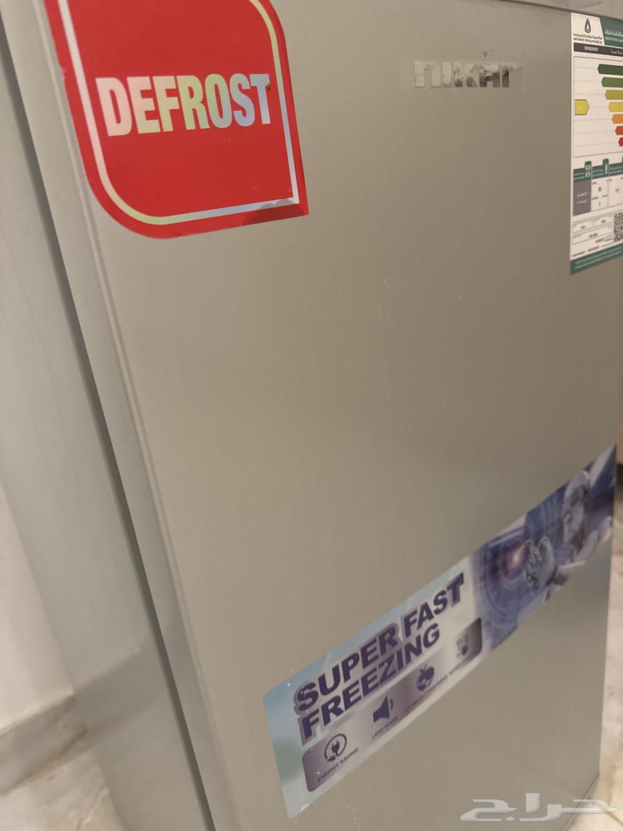 ثلاجة صغيره للبيع64417890294273110