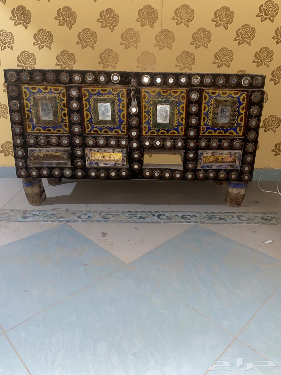 صندوق خشب قديم عمره اكثر من 80 سنه64417835553921110