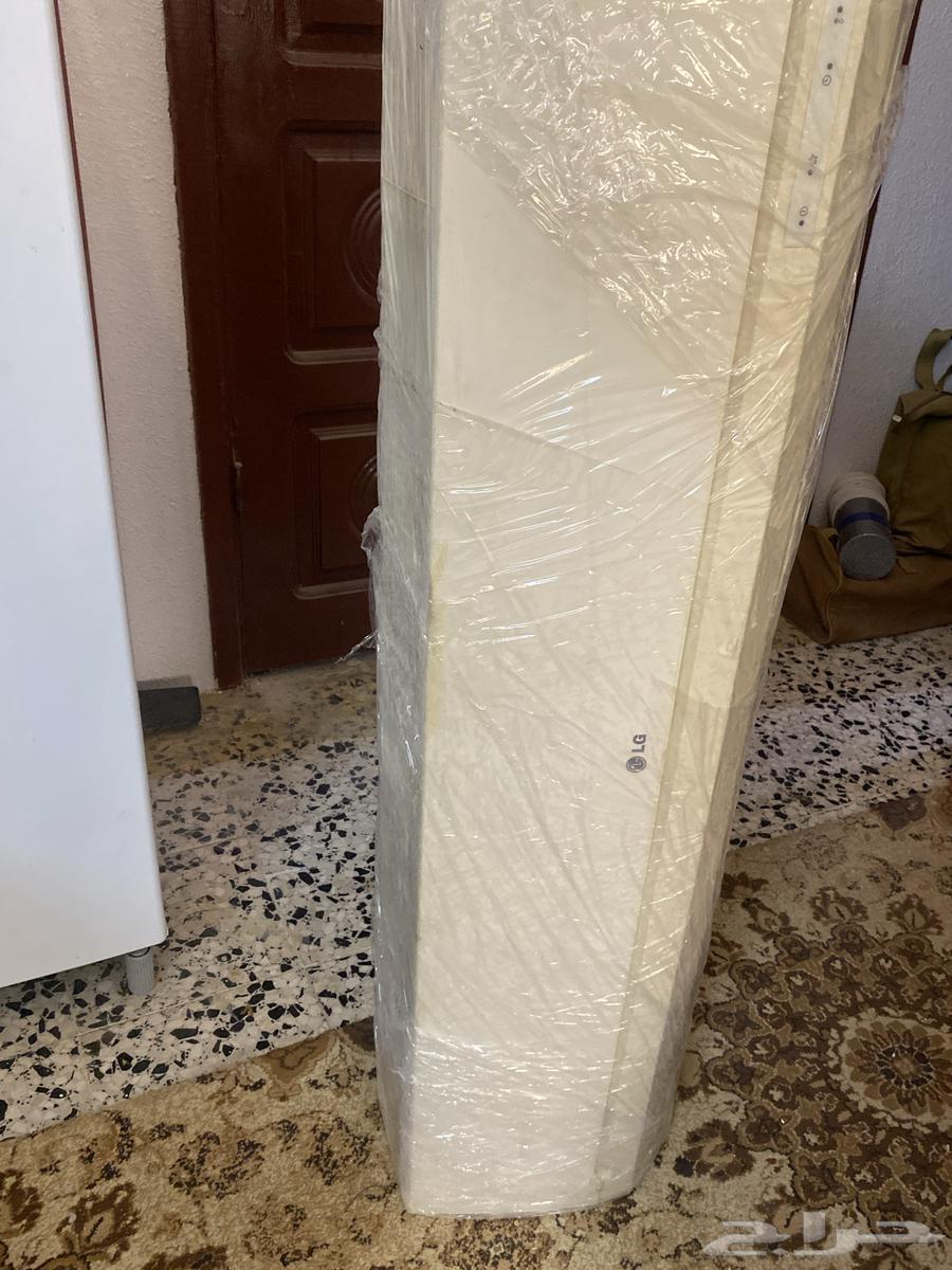 18,000 BTU split air conditioner, cool and heat, with all accessories, very clean and no issues64414753043203111