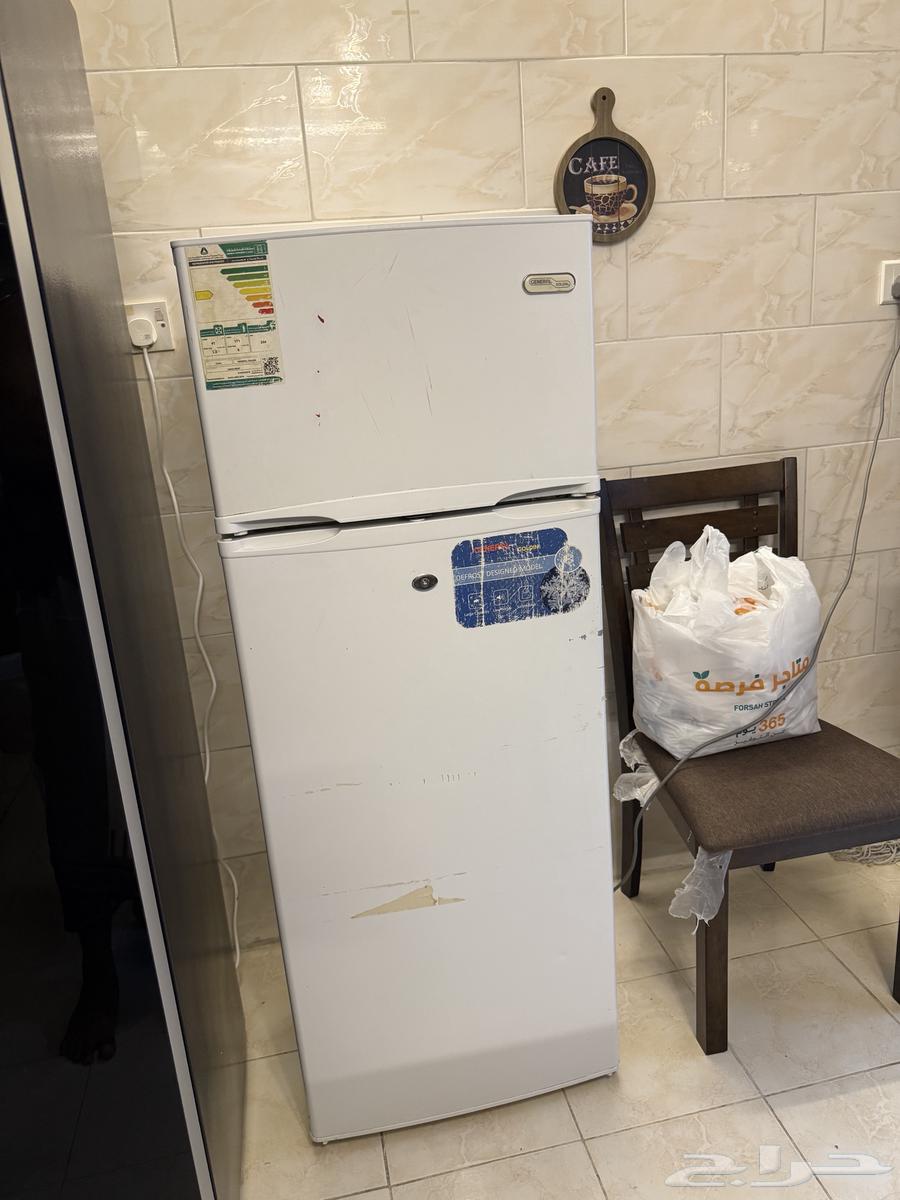ثلاجه للبيع نظيفه64415746668546110