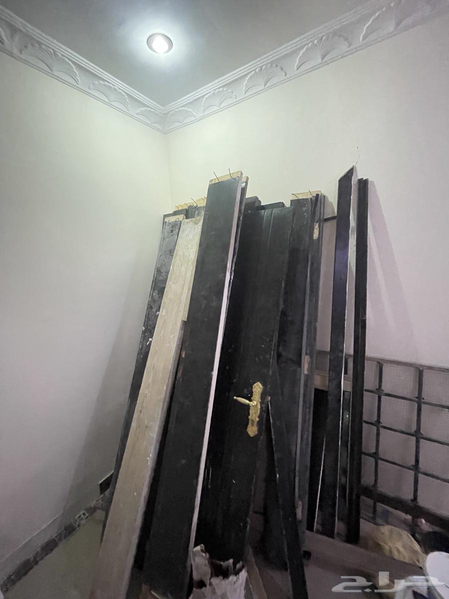 ابواب خشب وشباك المنيوم للبيع64415209067010111