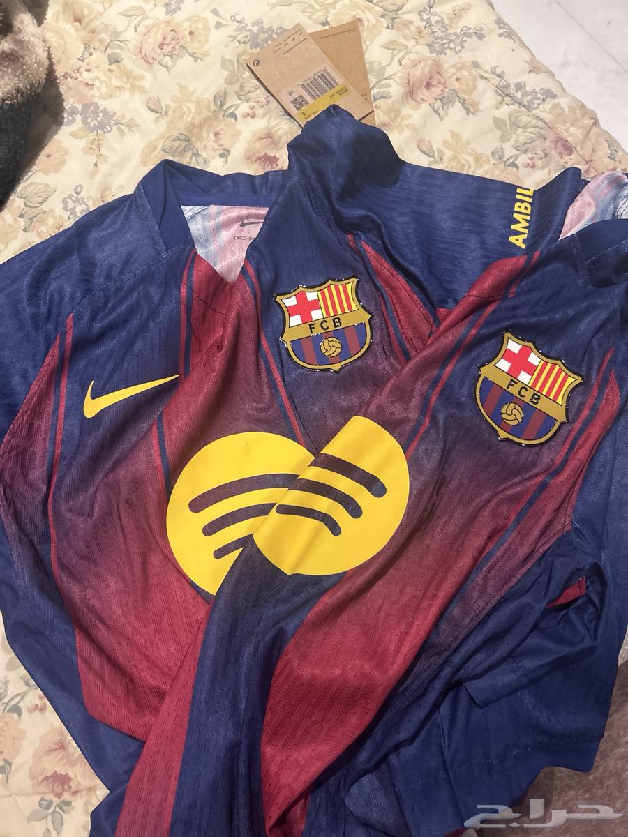 تيشيرت برشلونة فئة لاعبين64414130764161111