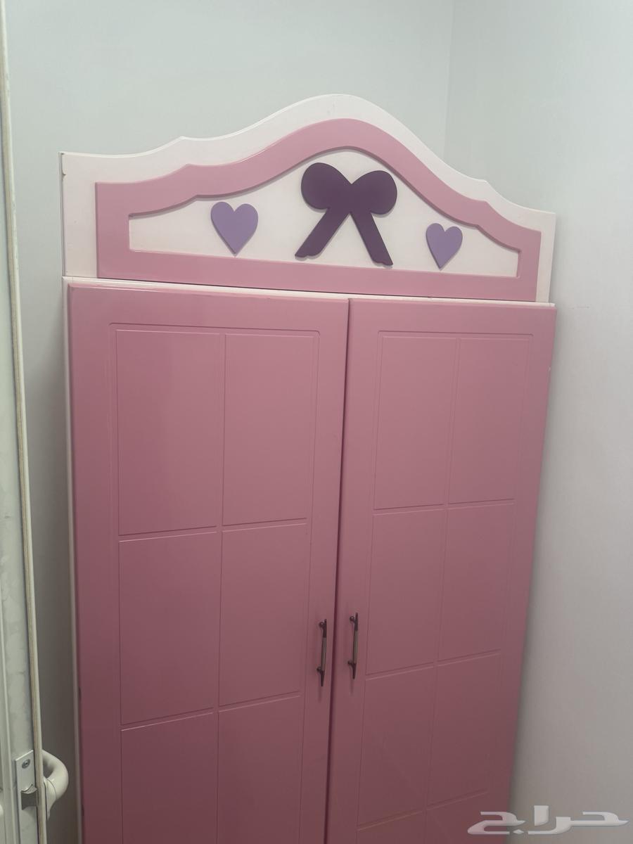 للبيع دولاب نظيف بسعر خاص لصامل64416584377858110