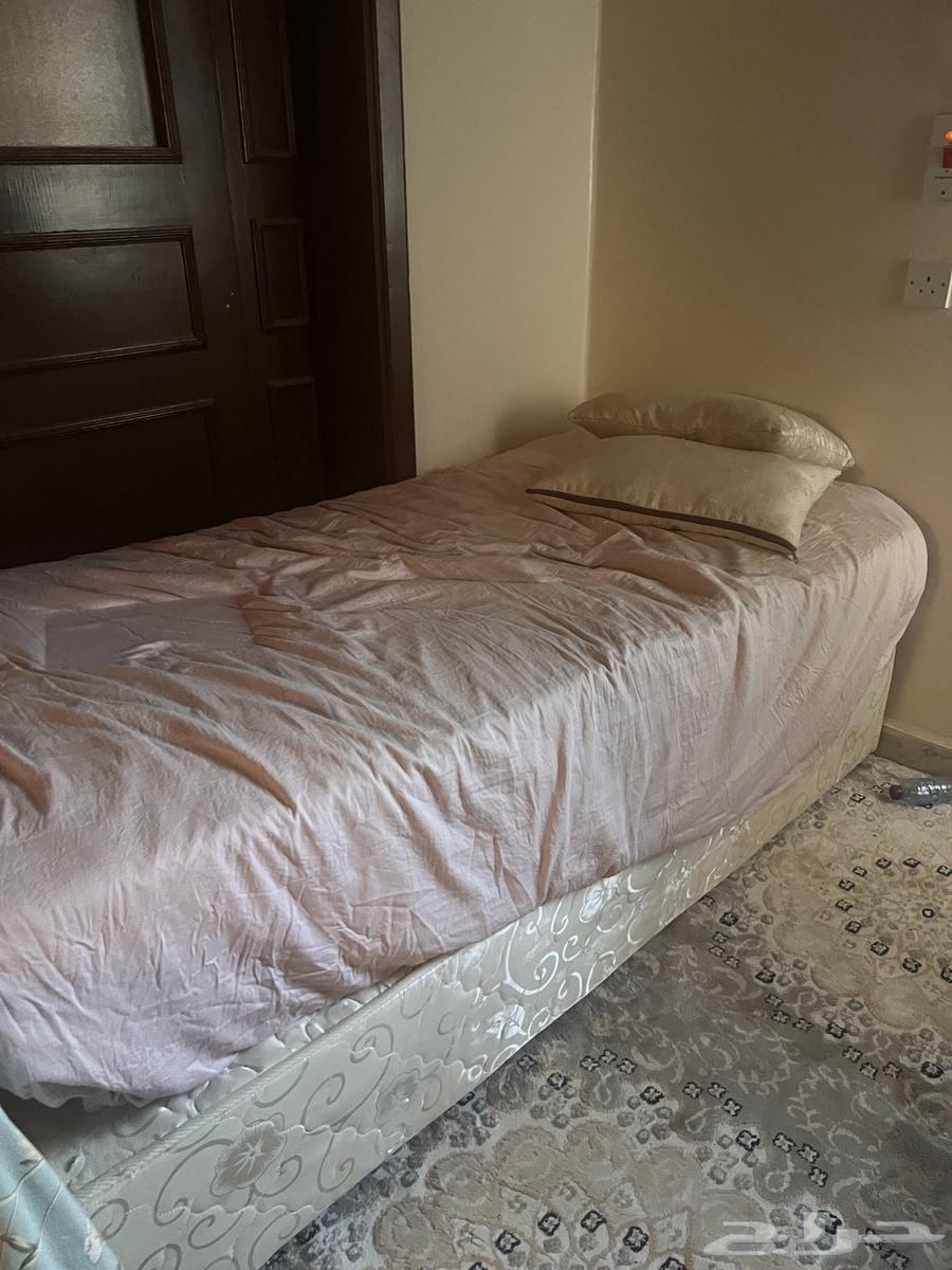 سرير مع مرتبة ب 50 ريال64418120046722110