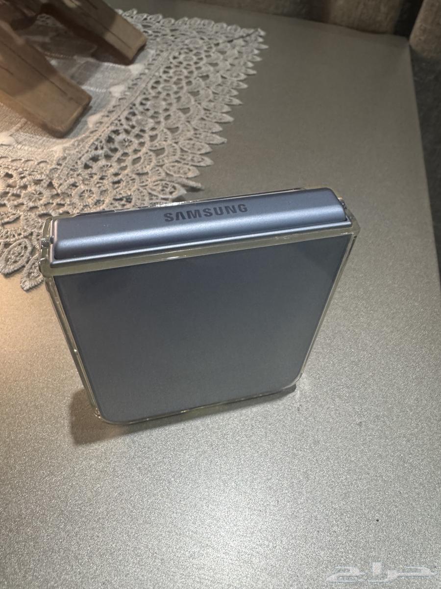 سامسونج زد فليب 6 نظيف جدا64416994566915110