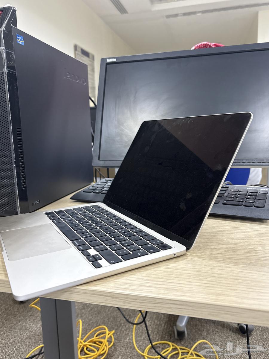 لابتوب ماك اير نظييف استخدام اقل من سنه64414063886467113