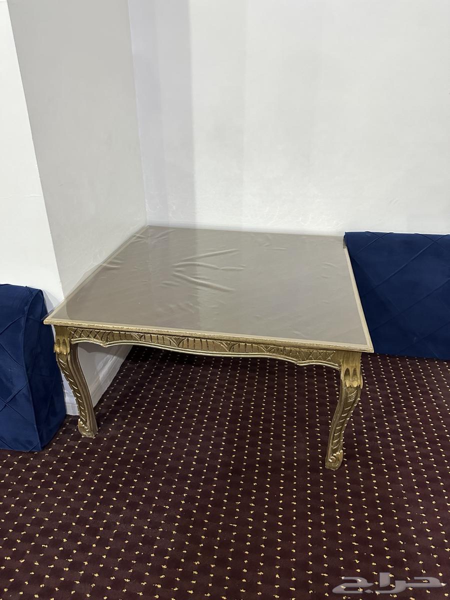 طاولة للمجالس64417725607043110