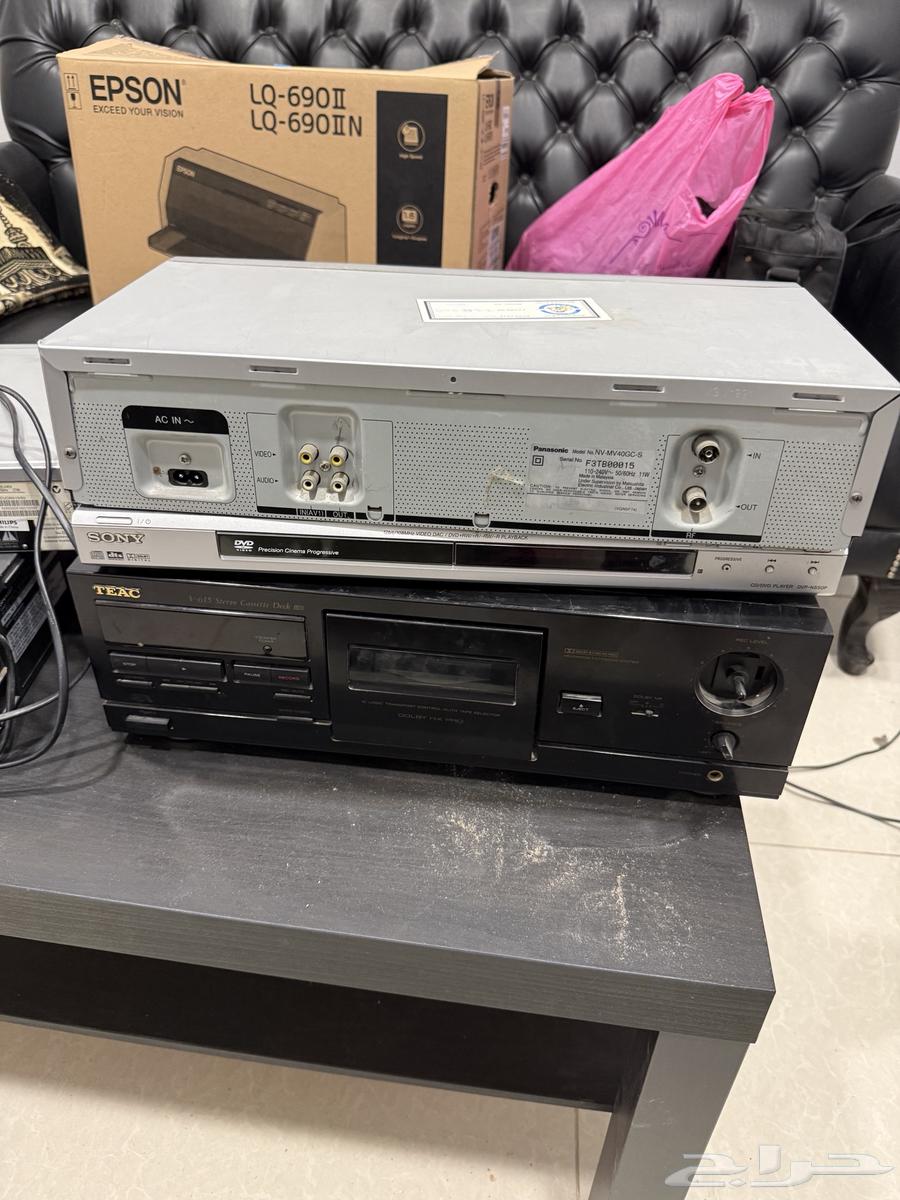 كاميرات قديمة واجهزة DVDللبيع64414315853825114