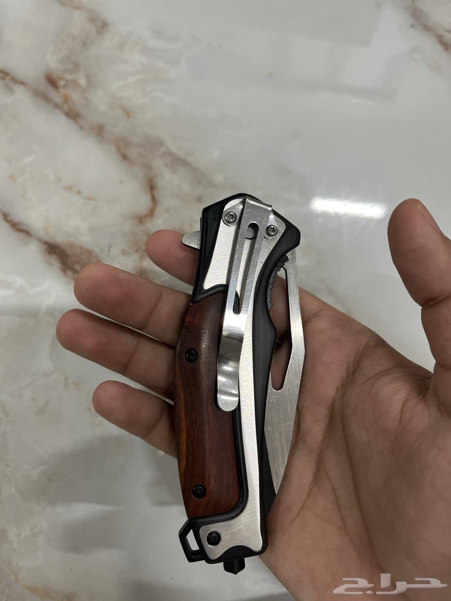 سكين من شركة BUCK الأمريكيه64417211221251110