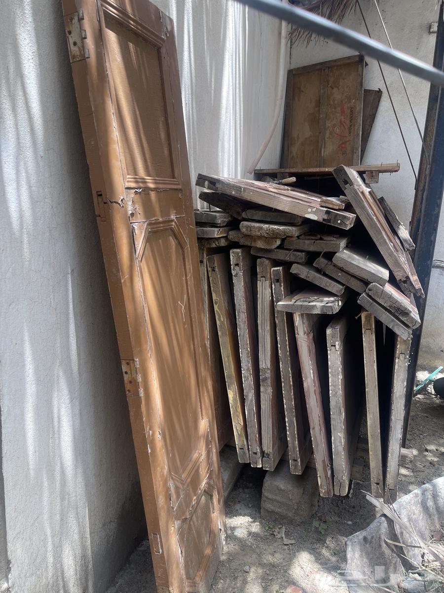 ابواب خشب مستعمله مقنو البعض منها بكواليتي ومفصلاته64414448092418112
