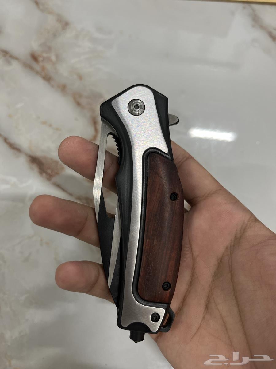 سكين من شركة BUCK الأمريكيه64417211221251111
