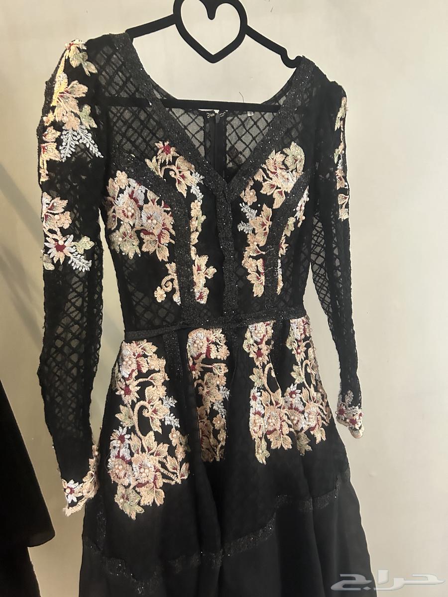 فستان بحالة ممتازه64413639623043110