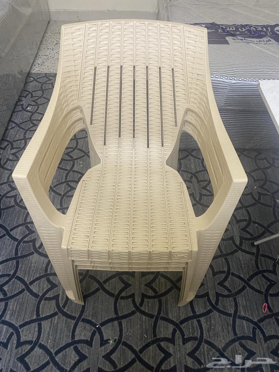 غساله بحاله جيده 2 سرير بحاله جيده طاوله 4 كراسي 2 تلفزيون64414263369219110