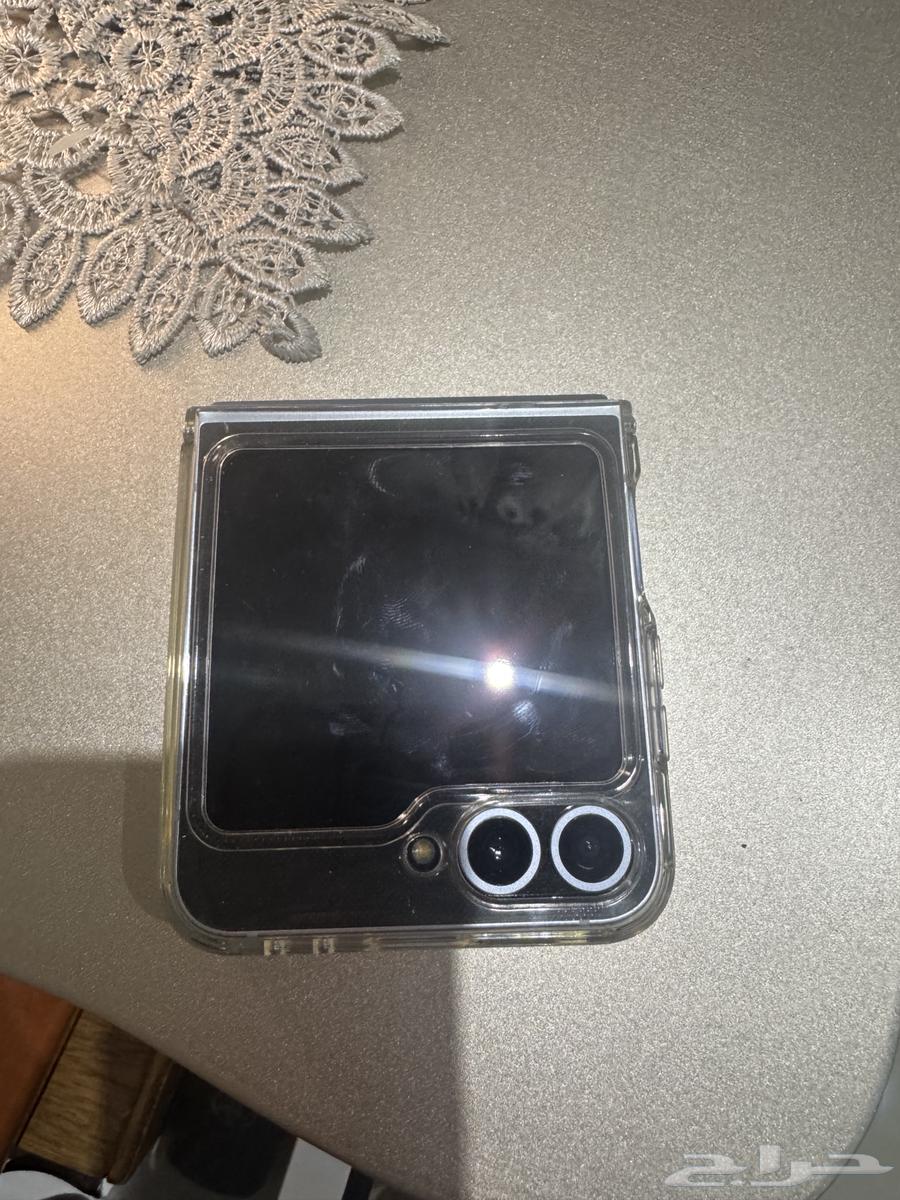 سامسونج زد فليب 6 نظيف جدا64416994566915112