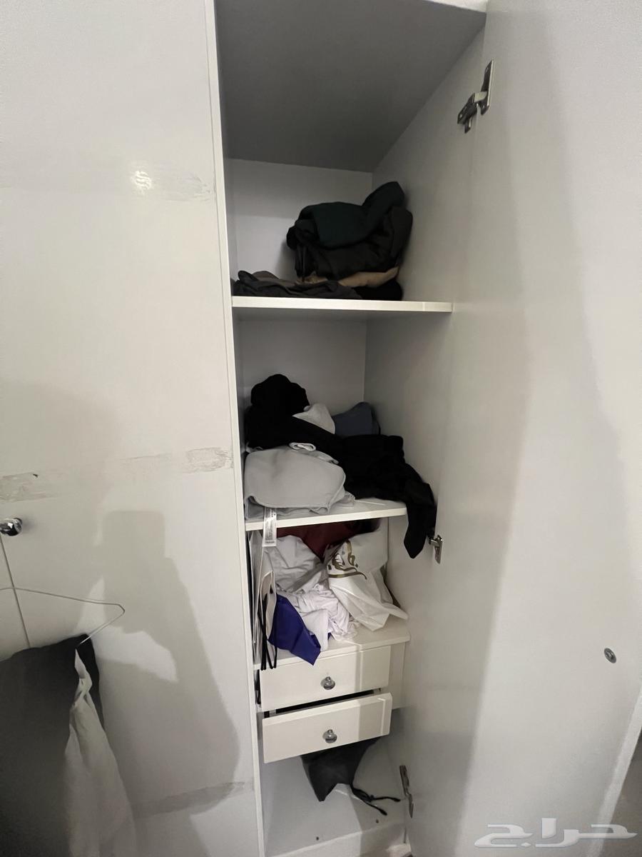 دولاب ملابس كبير ونظيف64419145121795111