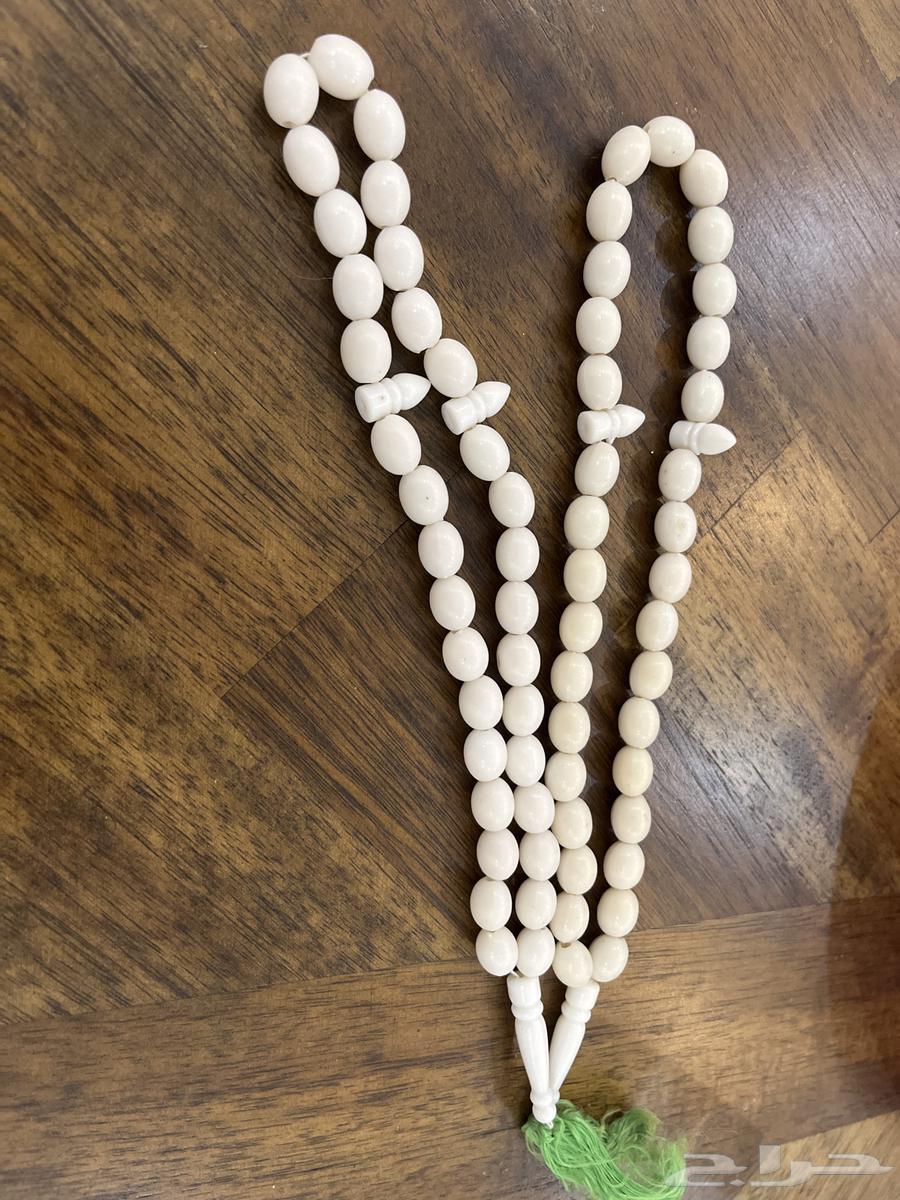 There is a large quantity of this rosary64416028153985110