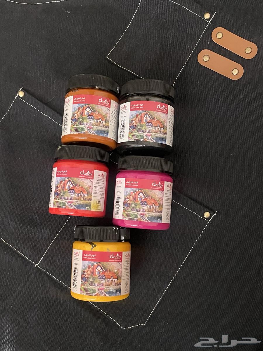 بدلة رسم والوان اكريليلك متعدده ولوح كبيره ووسط وصغيره64417278758659111