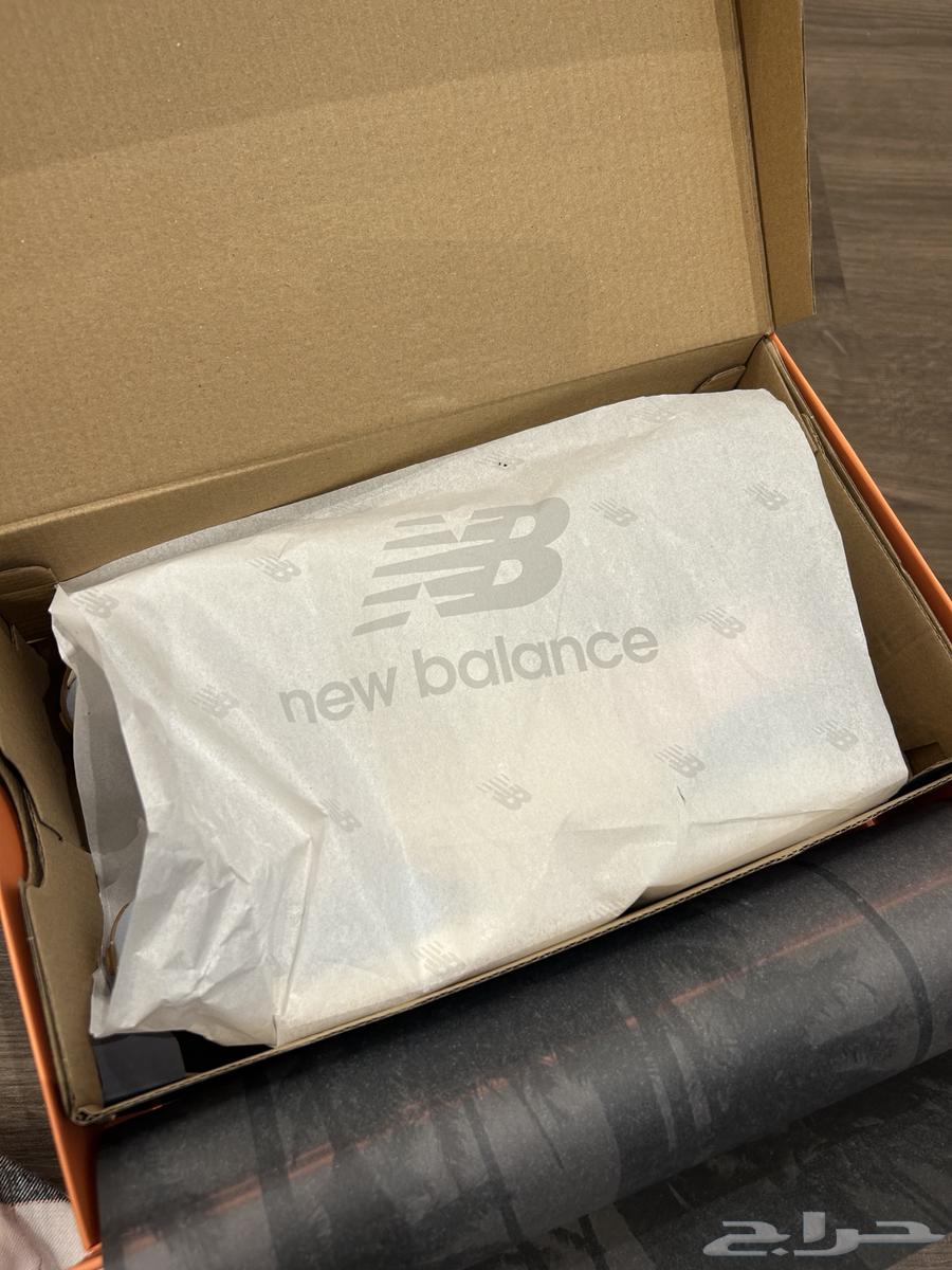 Two pairs never used, selling reason is size, with invoices and boxes64413824843651112