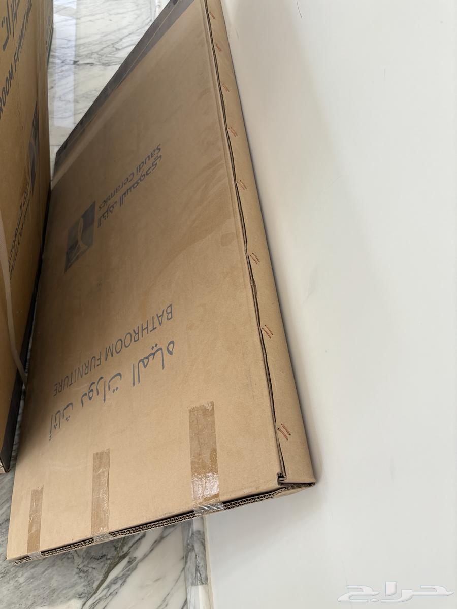 مغسله يدين حوض واحد بكامل اغراضها للبيع64414157501315112