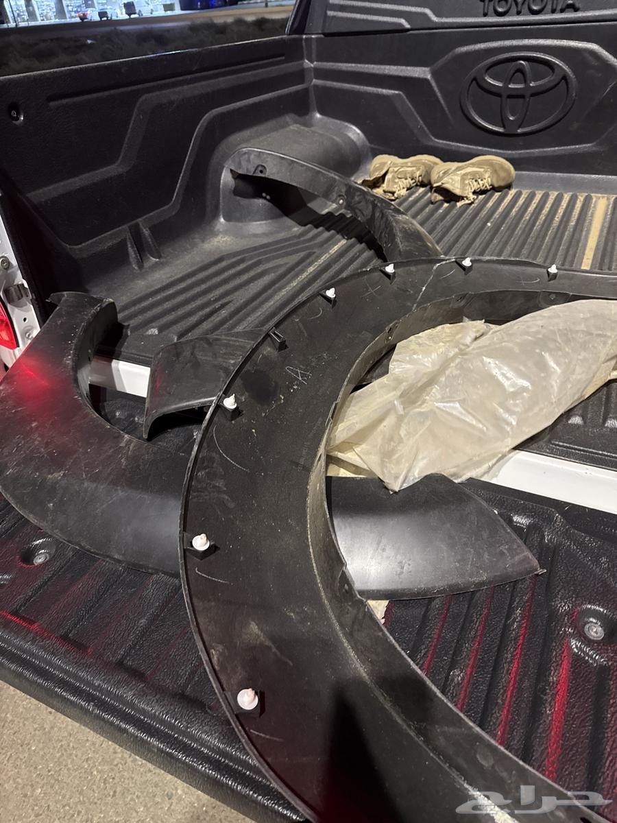 ثلاث رفارف هايلوكس موديل ( 2020-2024 )64576492792194113