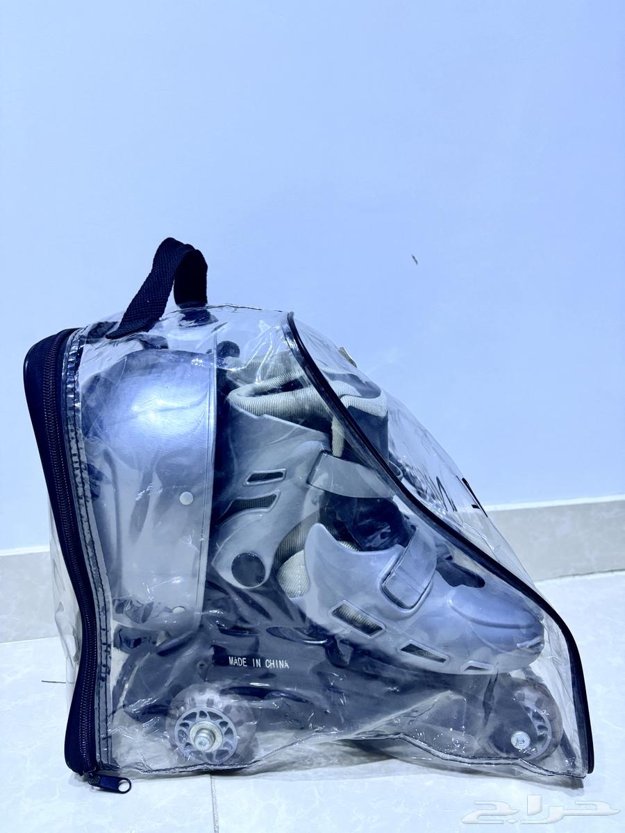 2 حذاء لعبة سكيت مقاس 29-32 لون أسود و رمادي64418634776835110