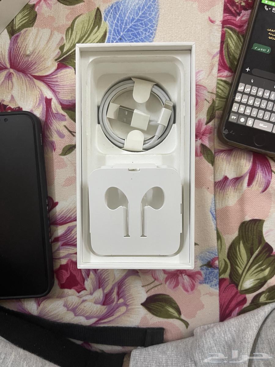 للبيع آيفون جيل ثالث64413811929090112