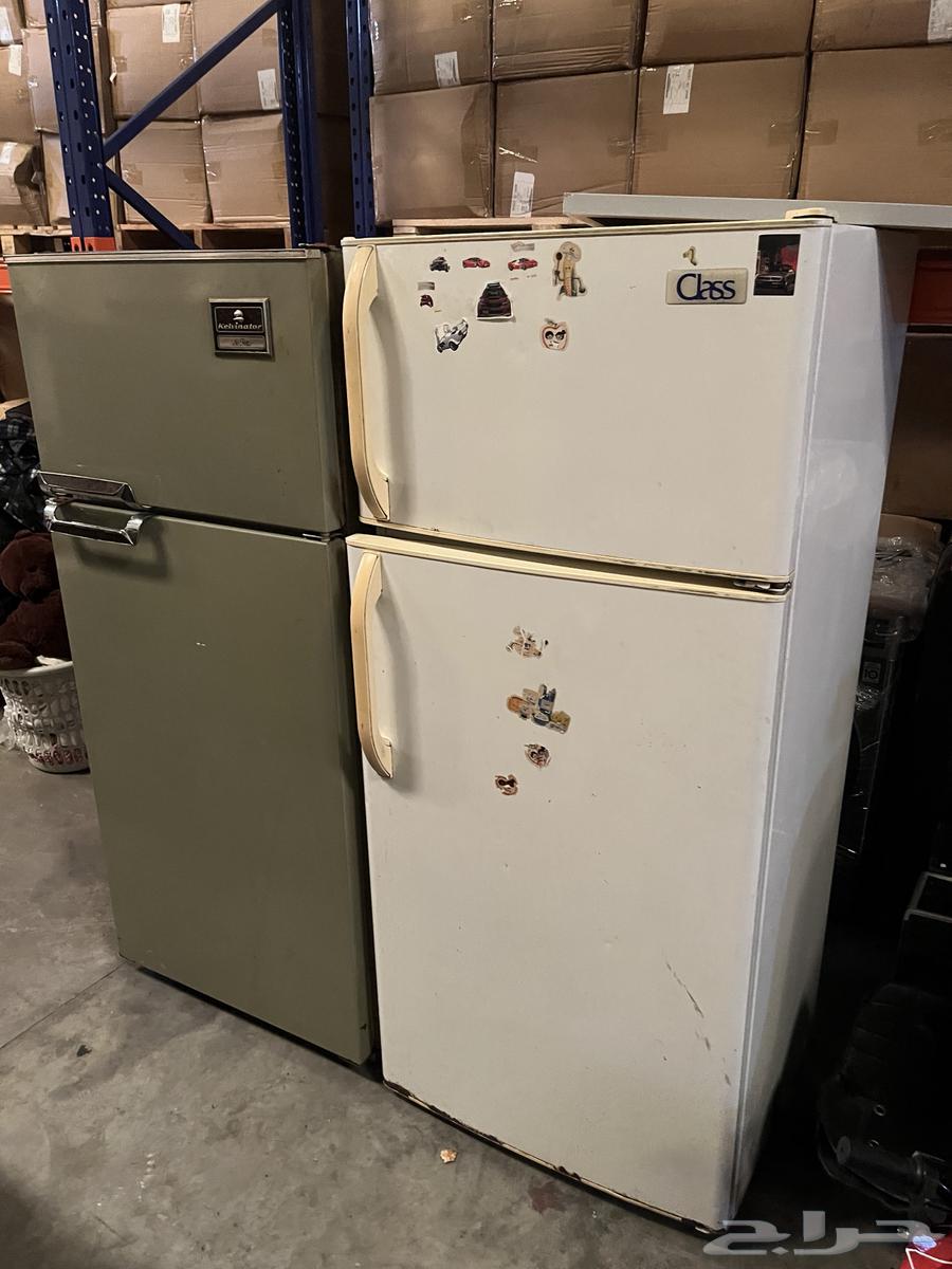 Two refrigerators, a washing machine, and a heater64414900023937110