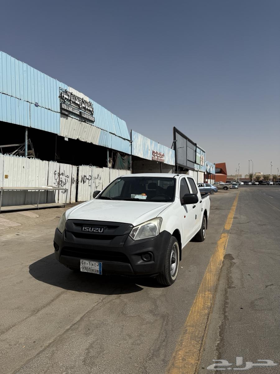 Isuzu van two-wheel drive from bumper to bumper 201664573741059331113