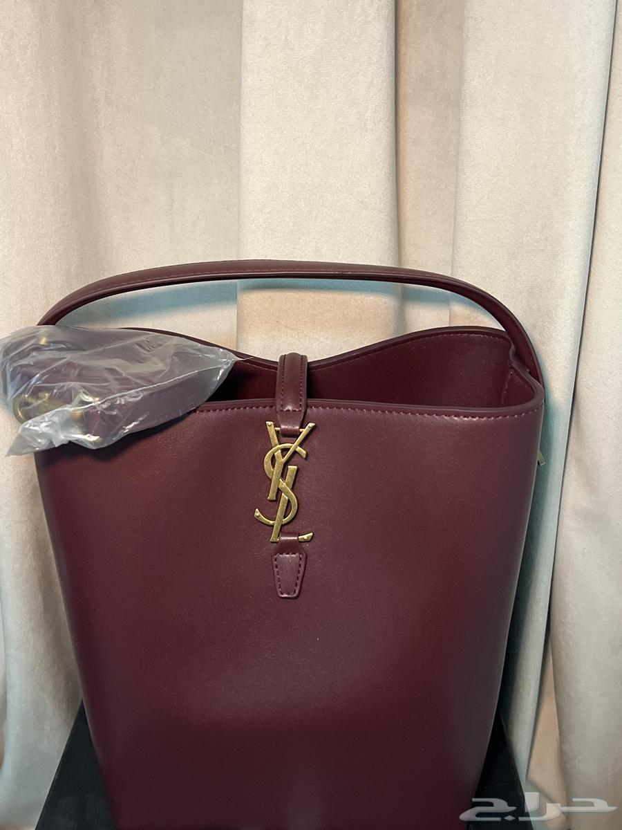 شنطة سان لوران حجم كبير64412829713667110