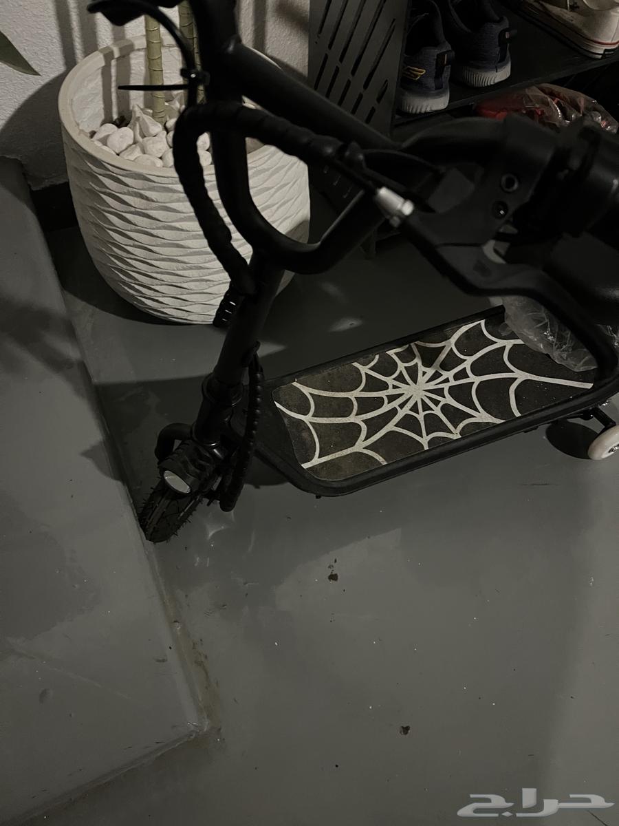 Scooter for sale, used for one month, like new64414144298241111