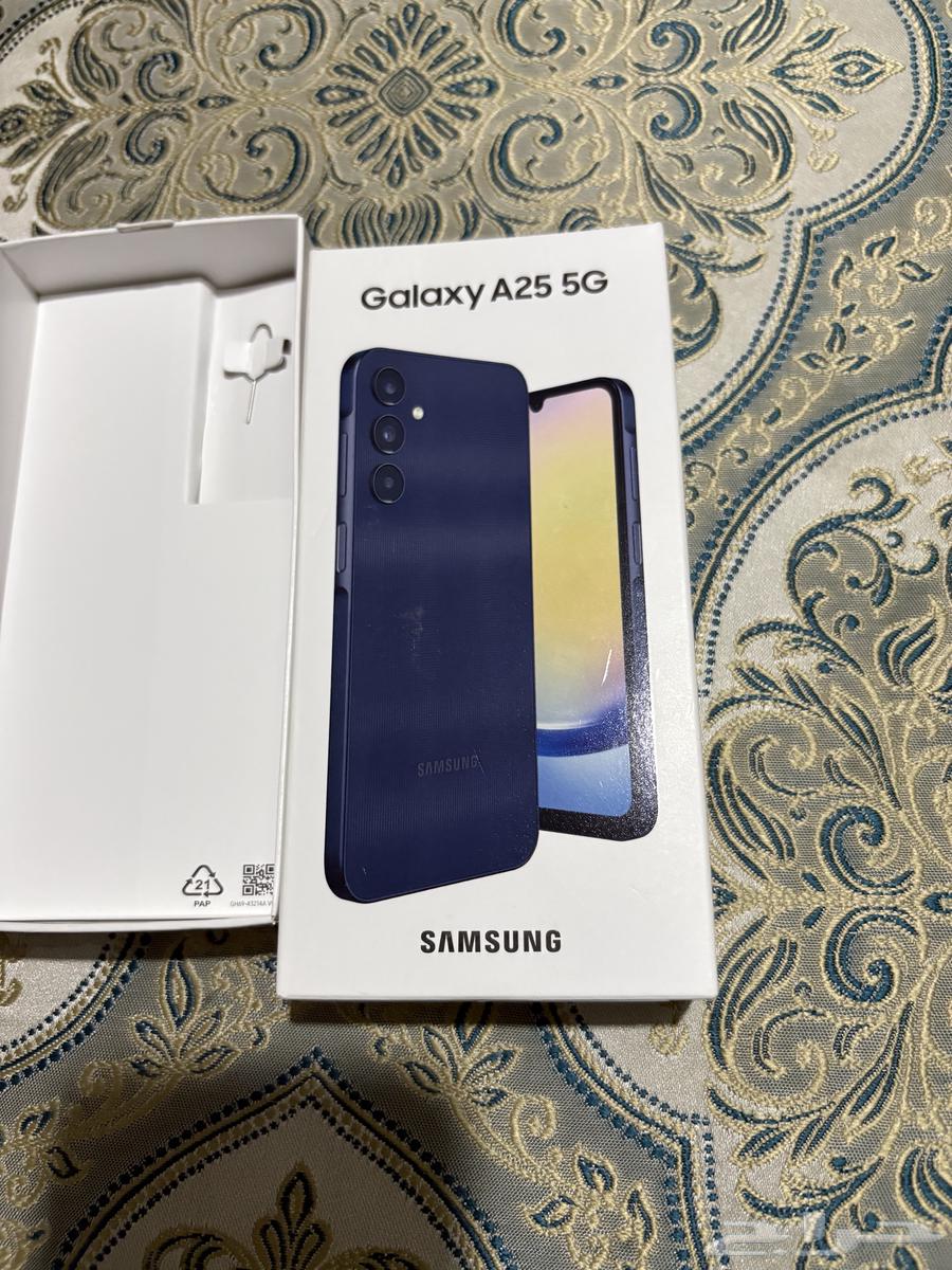 Samsung Galaxy A25 5G phone, very clean, with all accessories64415814326145110