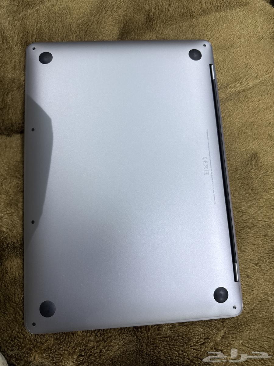 MacBook Pro 13 (2020) very clean with original box and charger64415033946883114