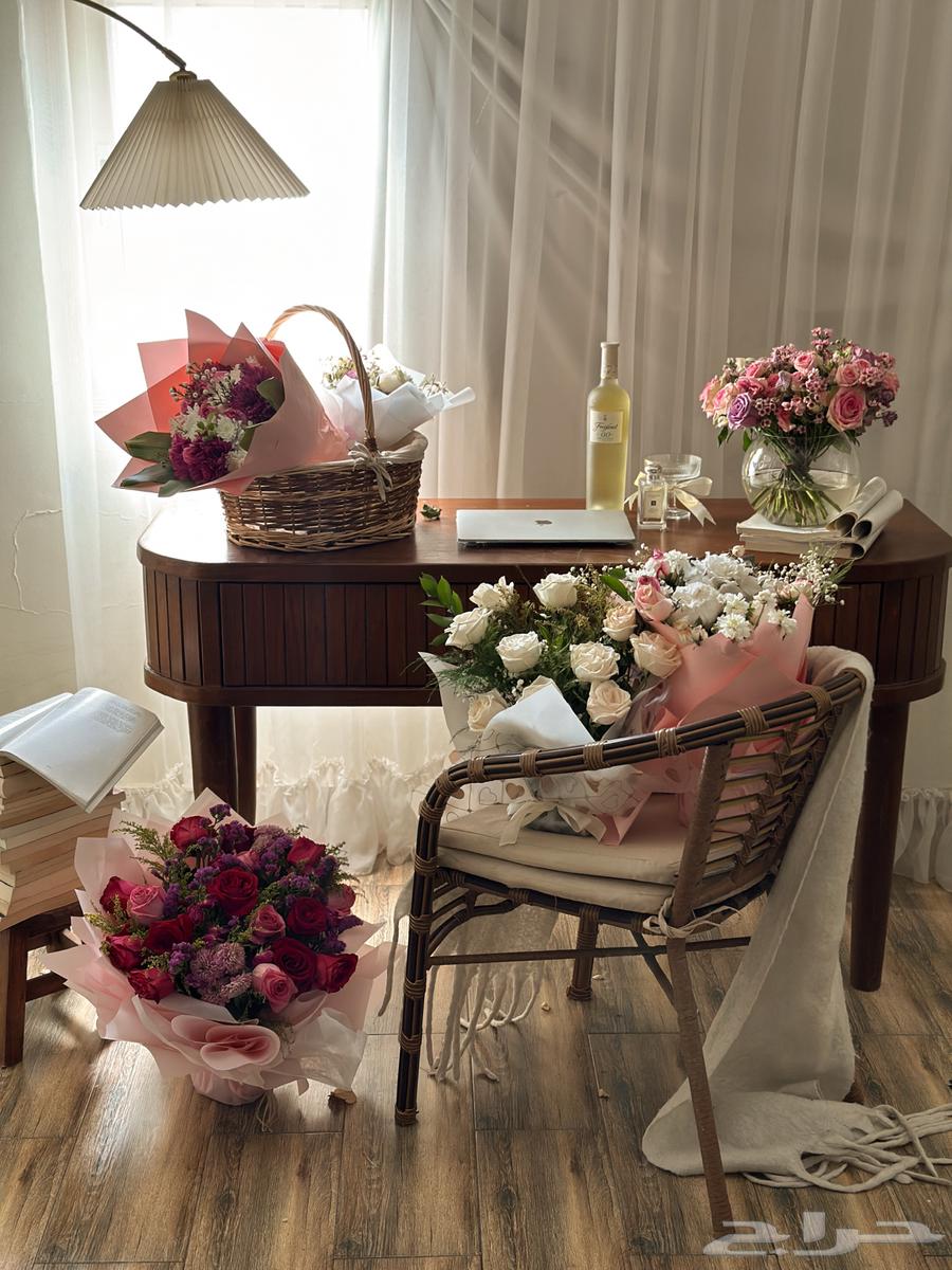 مكتب للبيع المستعجل مع الكرسي 1000 ريال64413030500866112