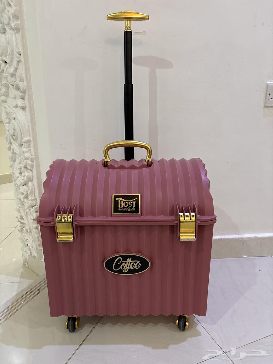 Portable Box for Outings, Gatherings, and Trips - New and Clean64418634809601110