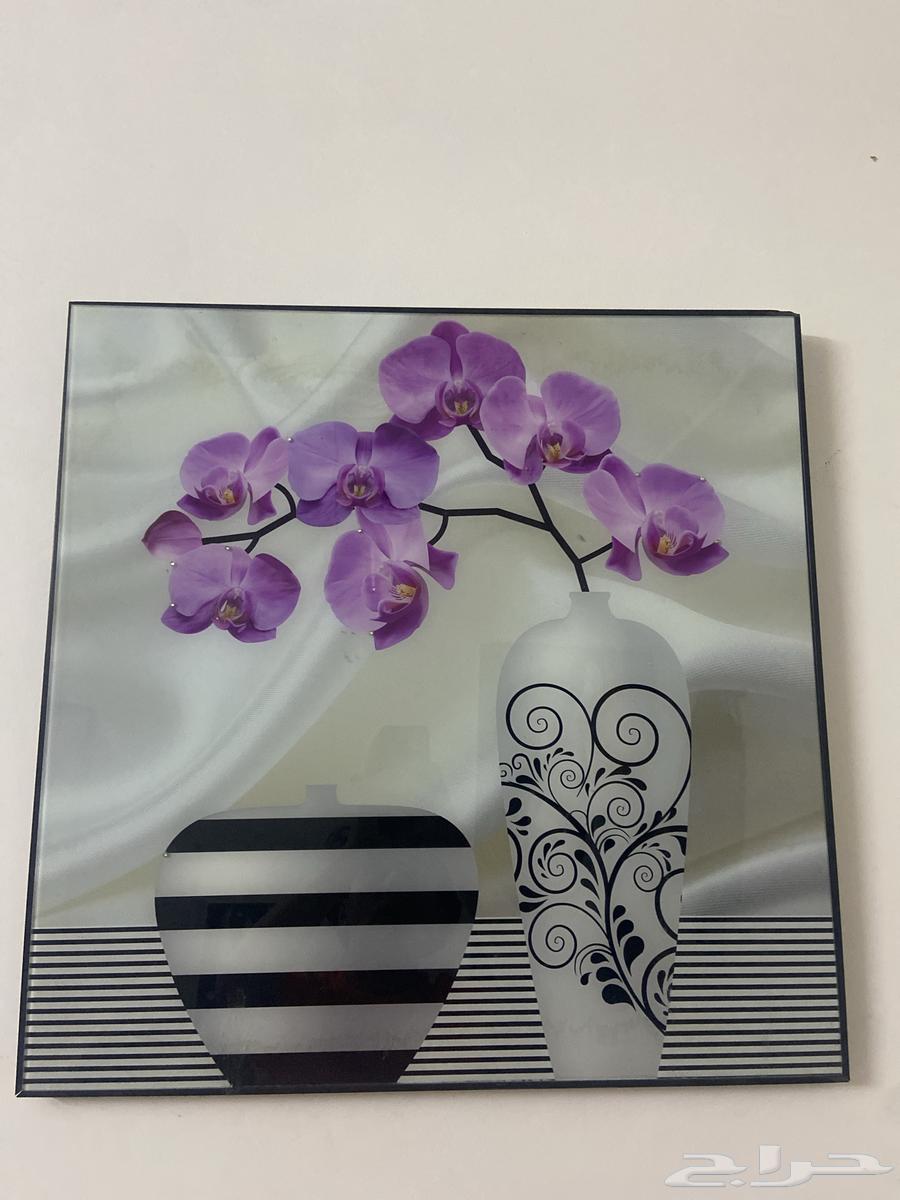 لوحة جدادار معلقه على مسمار64570066817922110