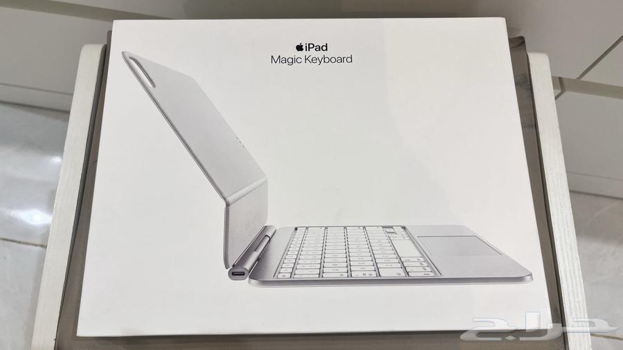 iPad Keyboard and Pen (New)64416677001731111