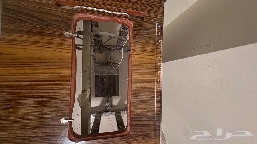 طاولة مكينه خياطه مخصصه للخياطه فيها دعاسه تخيط بسهوله64418553249795110