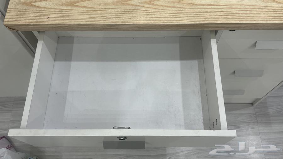 طاولة مكتب64413652703618113