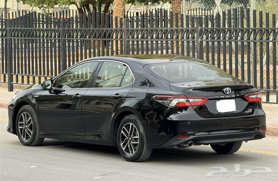 تويوتا كامري 2023 ممشى 80 الف بودي خالي من الرش64576492730498112